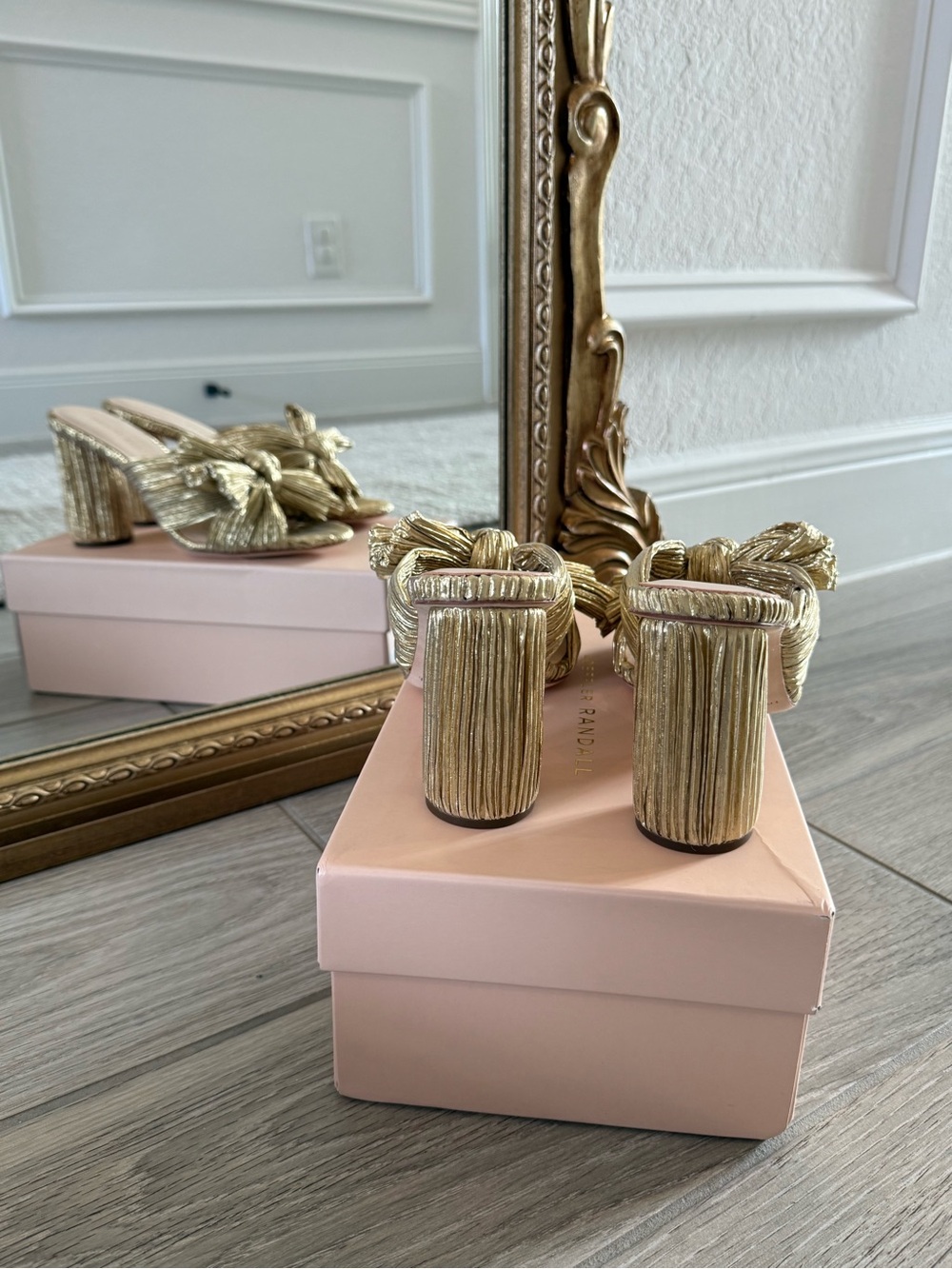 New in Box Loeffler Randall Penny Bow Metallic Gold Pleated Dress Sandals 6.5 - Picture 4 of 11